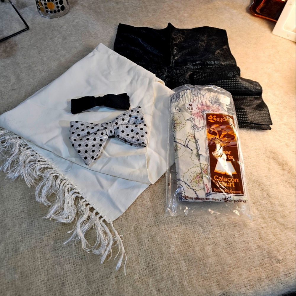 Vintage Dapper Gentlemans Accesories